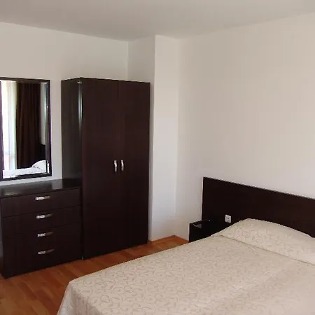 Happy Apartment
